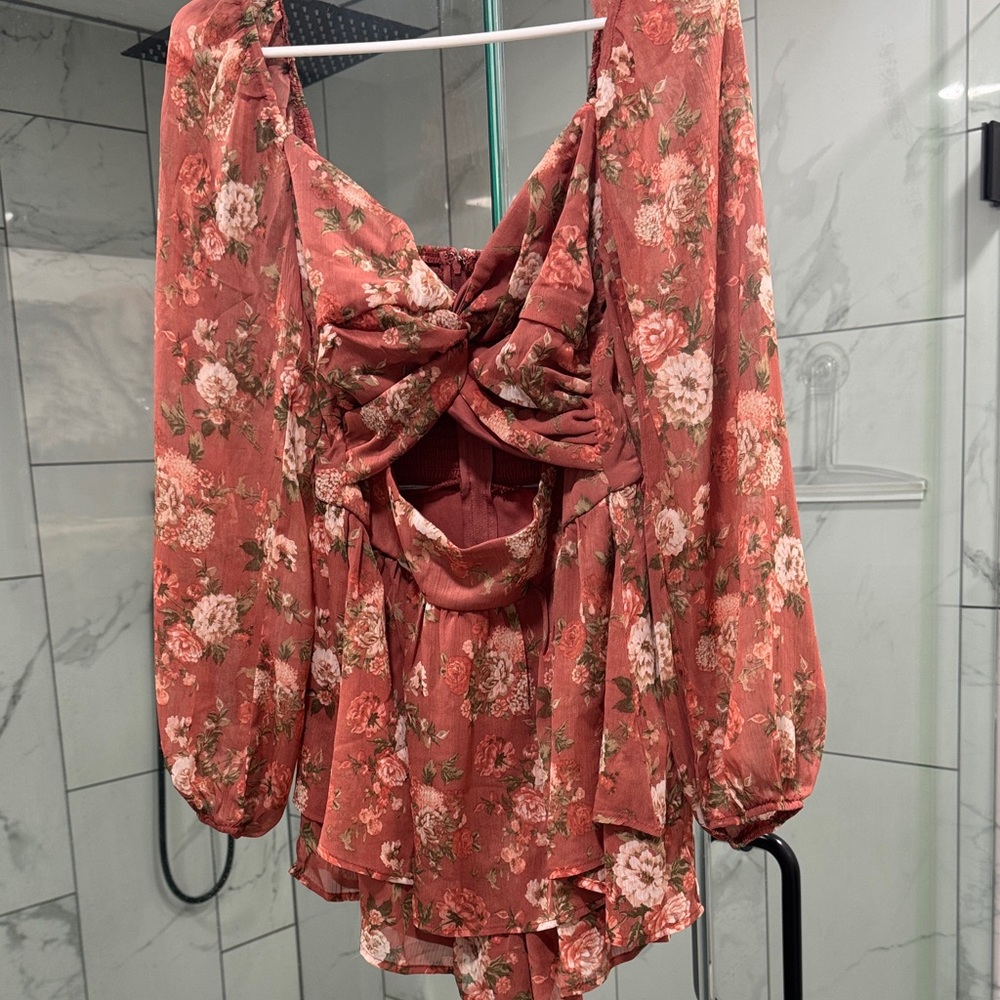 Francesca's Collections Floral Long Sleeve ROMPER in Dusty Rose